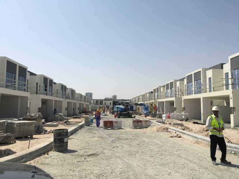 Shams Townhouses construction — photo 13
