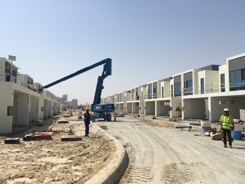 Shams Townhouses construction — photo 11