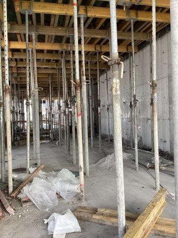 Luxury Family Residence III construction — photo 29