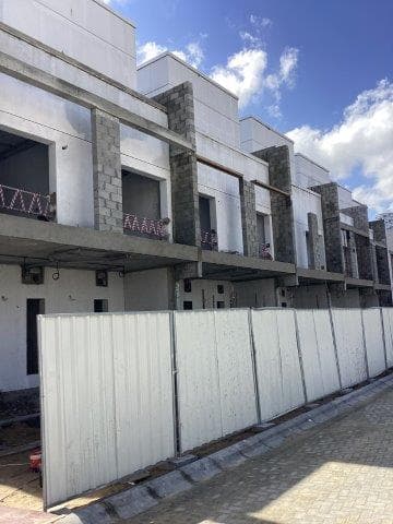 Le Parc Homes II construction — photo 11