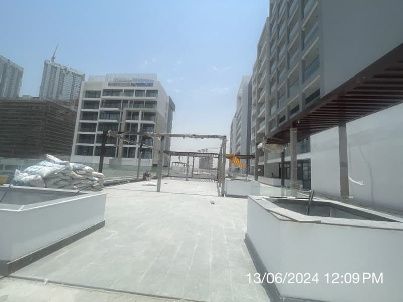 Azizi Riviera 61 construction — photo 19