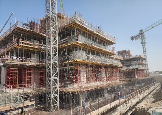 Azizi Venice 2 construction — photo 44