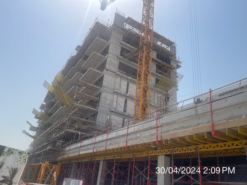 Azizi Riviera 69 construction — photo 39