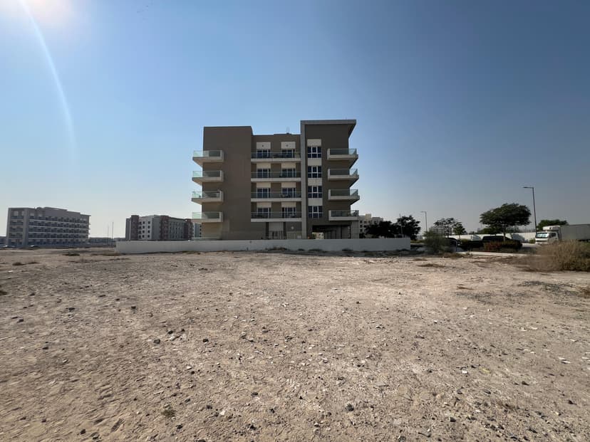 Dubai South Residential District construction — photo 2