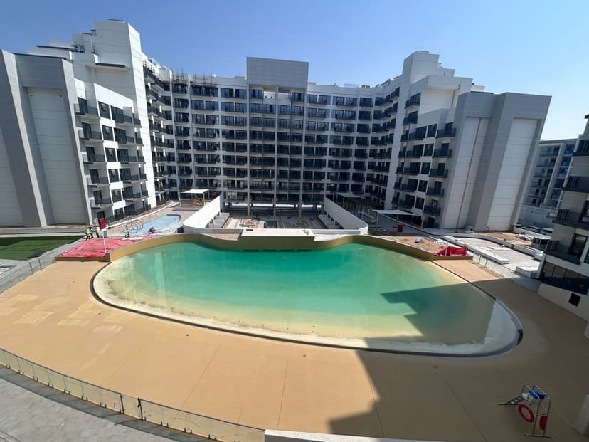 Azizi Mirage 1 construction — photo 6