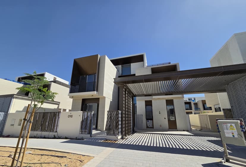Palm Hills construction — photo 2