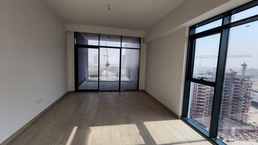 Azizi Riviera Beachfront construction — photo 9