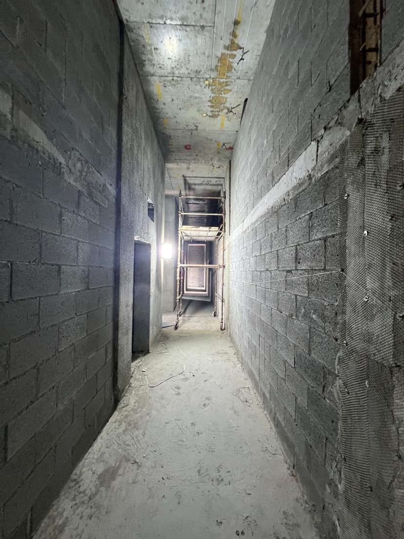 Luxury Family Residence construction — photo 13