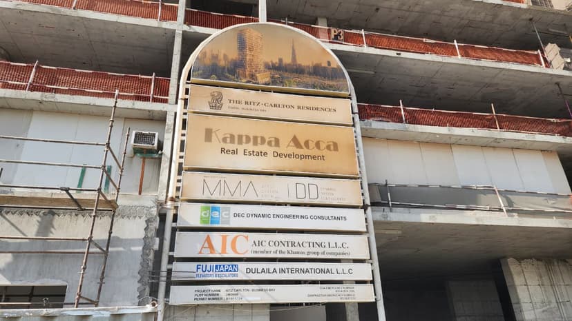 Luxury Family Residence III construction — photo 14