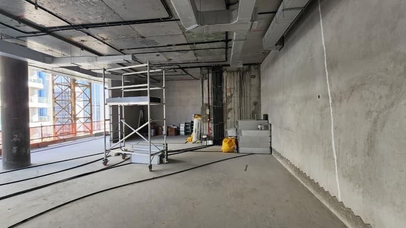Luxury Family Residence III construction — photo 13