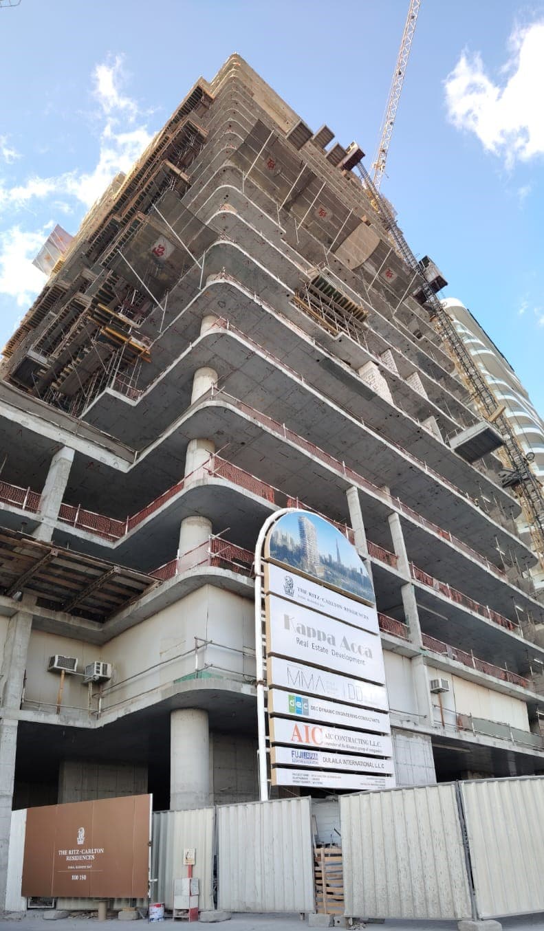Luxury Family Residence III construction — photo 21