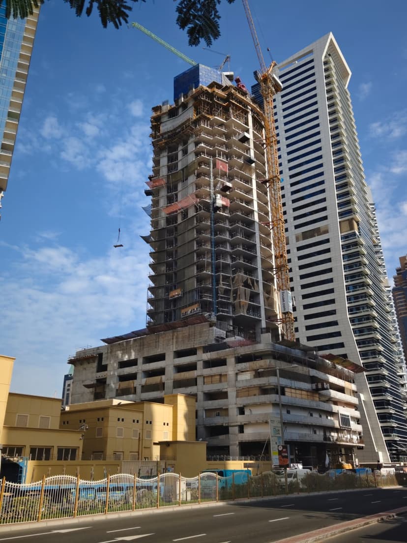 Liv Lux construction — photo 41