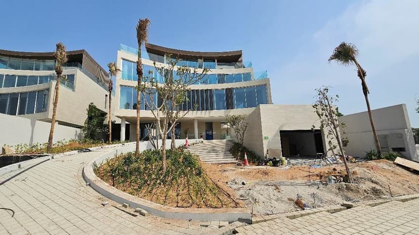 Zaya Zuha Island construction — photo 2
