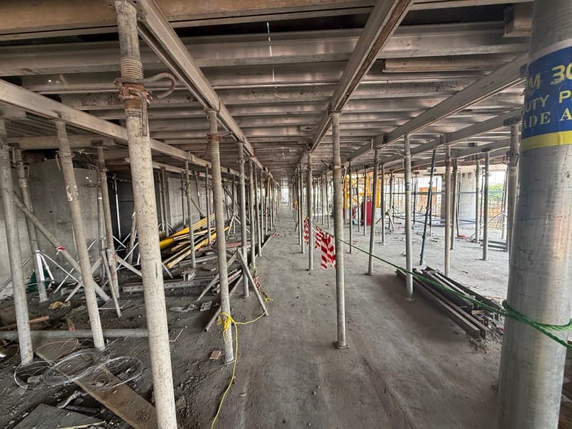 Canal Crown 2 construction — photo 8