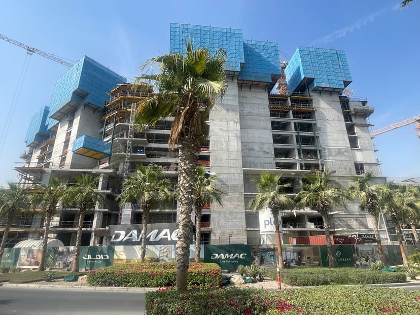 DAMAC Hills - Golf Greens 1 construction — photo 11