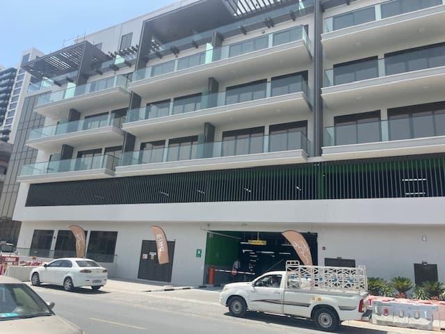 Lumina Vista Residences construction — photo 6