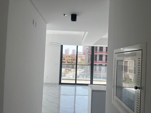 Lumina Vista Residences construction — photo 3