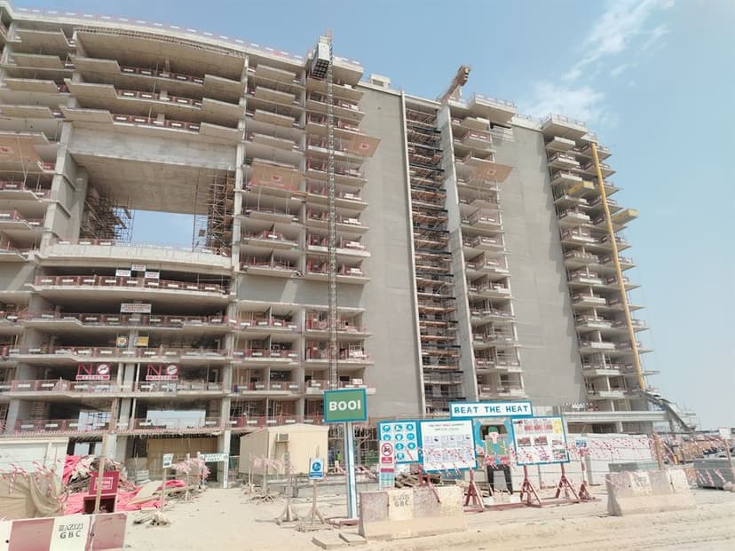 Azizi Venice 4 construction — photo 25