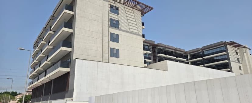 Emerald Vision Tower construction — photo 2