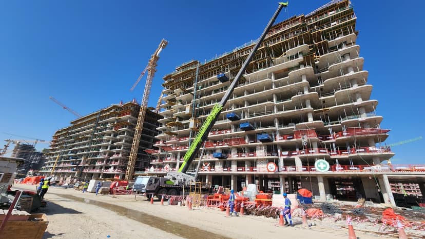 Azizi Venice 10 construction — photo 30