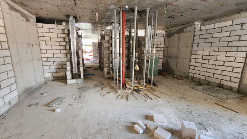 Azizi Venice 10 construction — photo 9