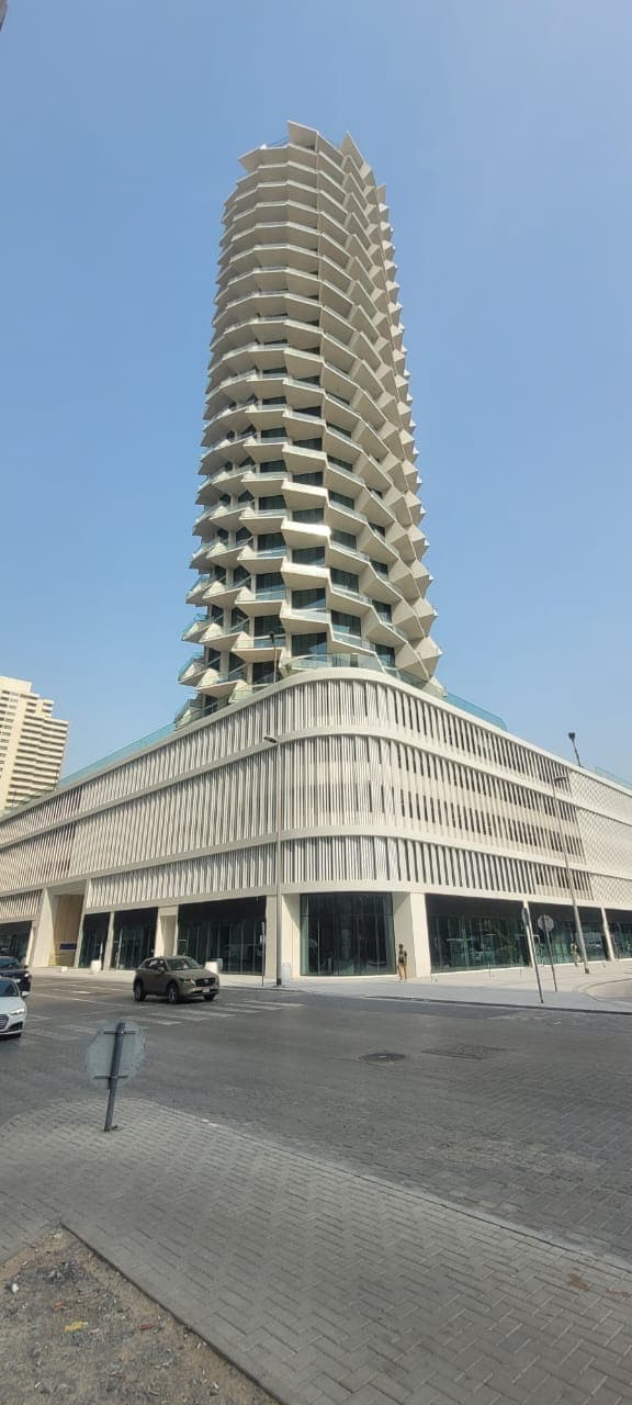 Binghatti Royale construction — photo 9