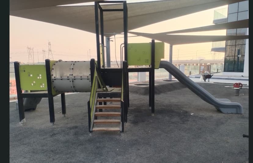 Azizi Riviera 69 construction — photo 23