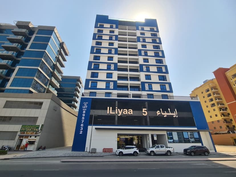 Iliyaa 5 construction — photo 7
