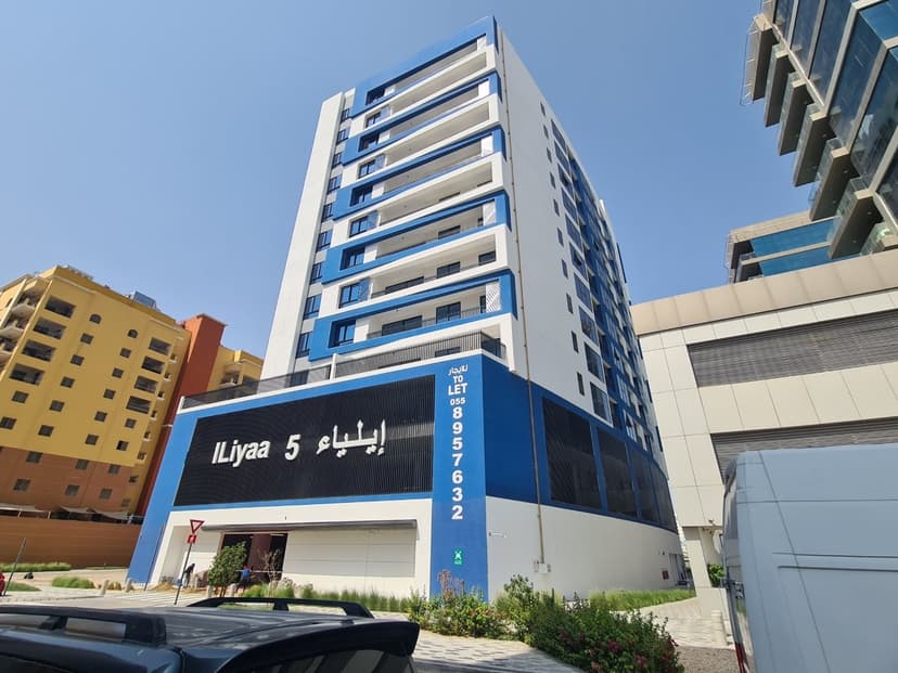 Iliyaa 5 construction — photo 1