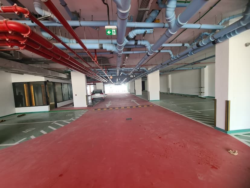 Iliyaa 5 construction — photo 13