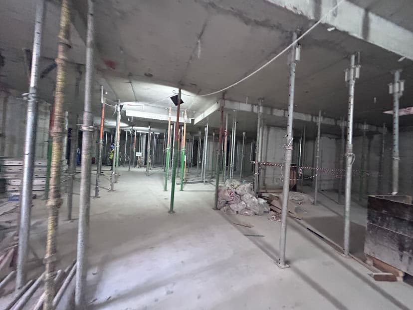 Azizi Jewel construction — photo 8