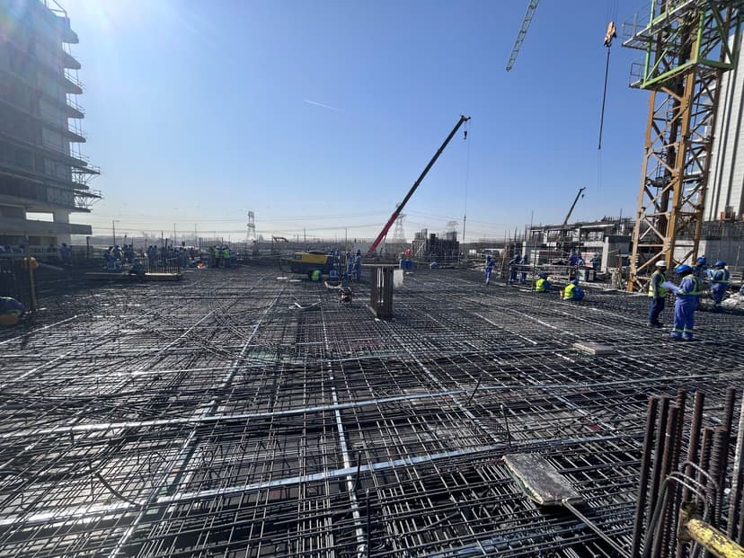 Azizi Jewel construction — photo 11
