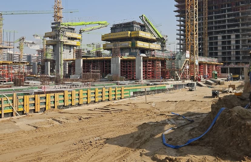 Azizi Venice 11 construction — photo 3