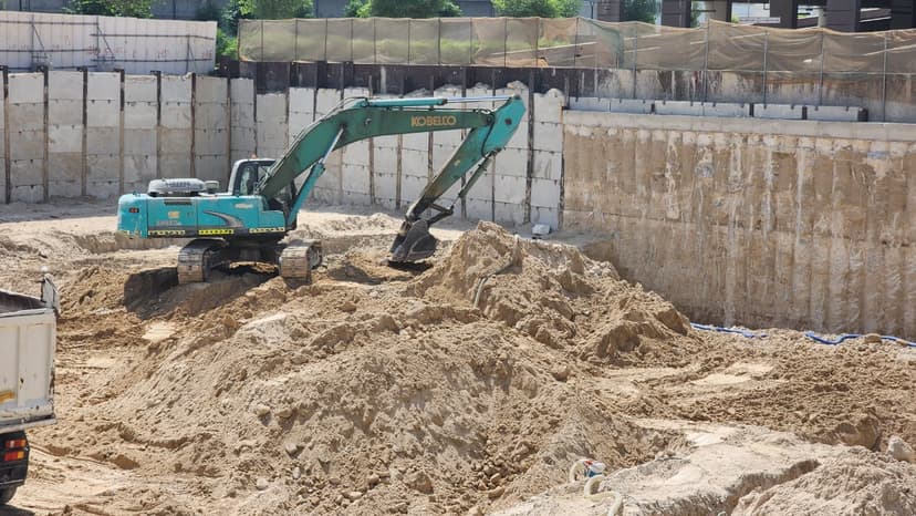 Bond Enclave construction — photo 9