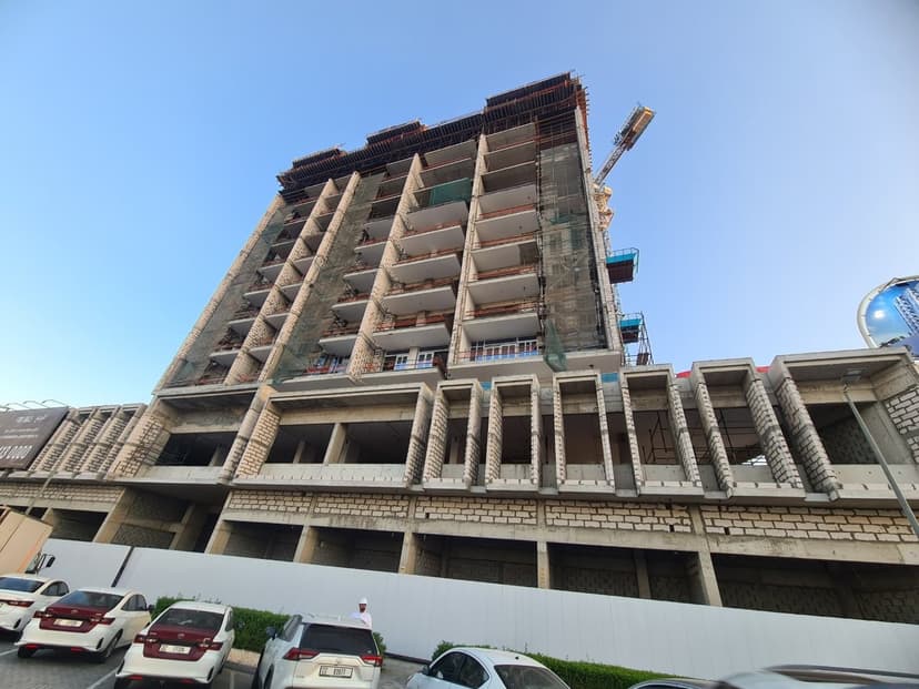 Tulip Oasis 11 construction — photo 19