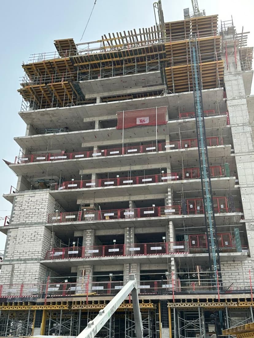 Azizi Riviera 53 construction — photo 22