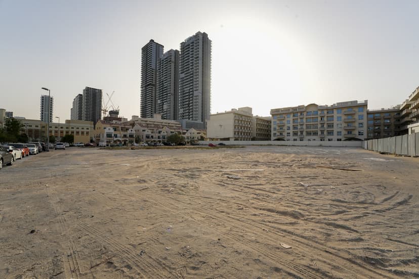 Avana Residences by DECA Real Estate Development construction — photo 4