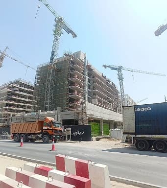 Azizi Riviera 64 construction — photo 23