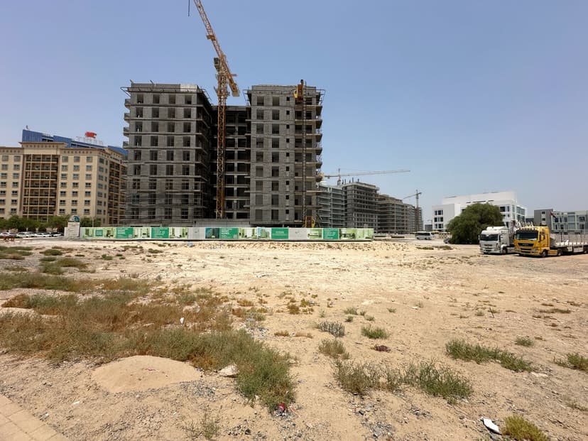 Bond Living construction — photo 1