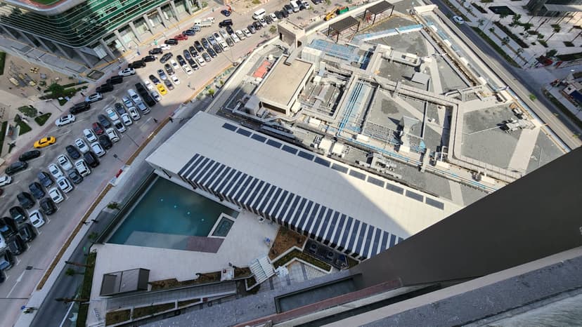 Peninsula Two construction — photo 19