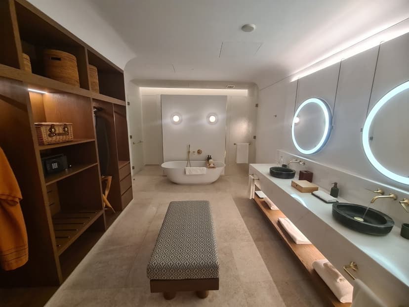 Six Senses Residences The Palm, Dubai construction — photo 5
