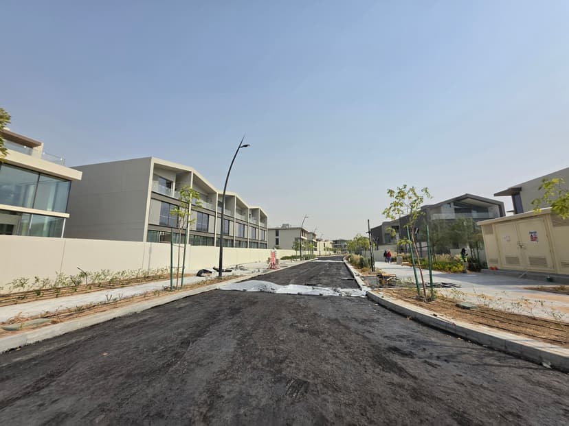 Nad Al Sheba Gardens Phase 3 construction — photo 9