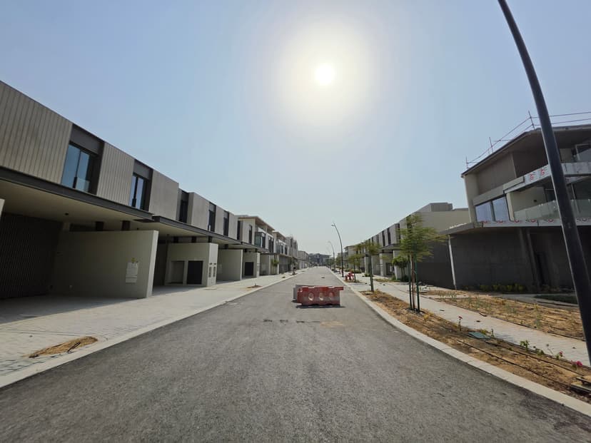 Nad Al Sheba Gardens Phase 3 construction — photo 3