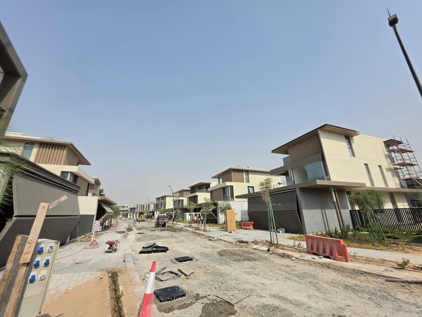 Nad Al Sheba Gardens Phase 3 construction — photo 5