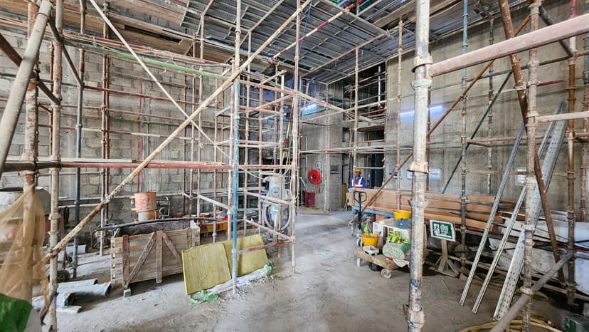 Liv Lux construction — photo 6