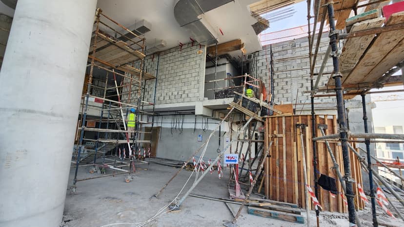 One Crescent construction — photo 25