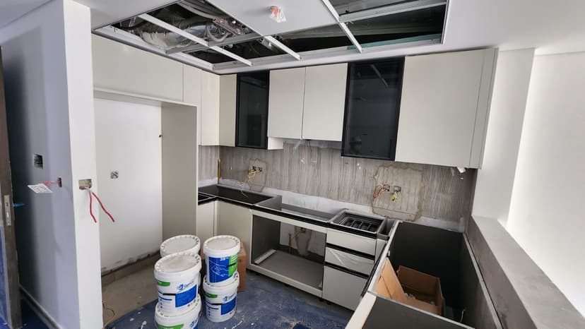 Park Views Residences A construction — photo 9