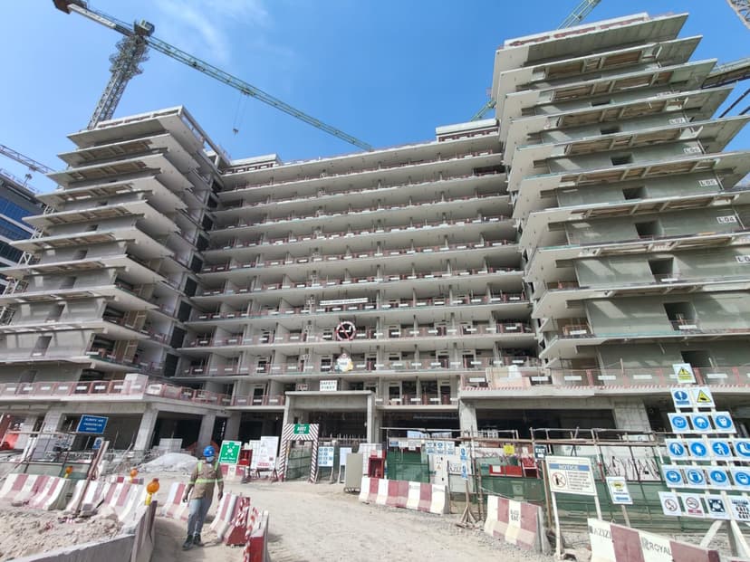 Azizi Venice 2 construction — photo 12