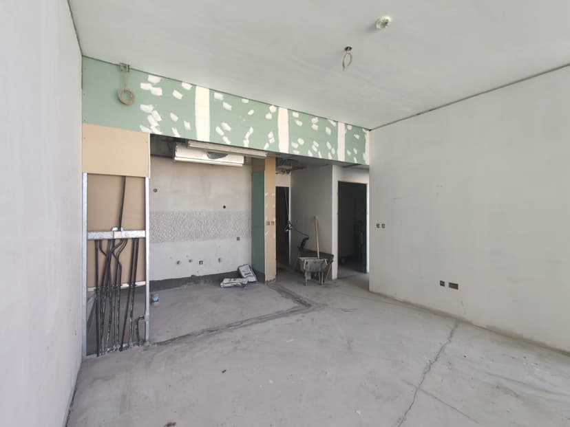 Azizi Venice 2 construction — photo 14