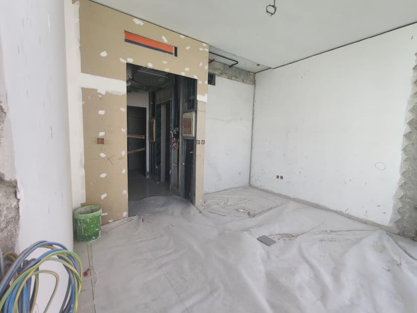 Azizi Venice 2 construction — photo 16